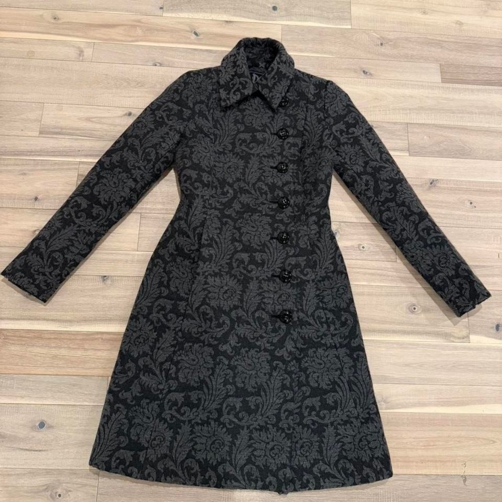 Dawn Levy black and grey floral print coat with faux fur collar and cuffs Sz XS